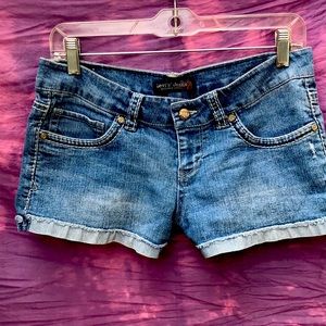 Levi’s shorts